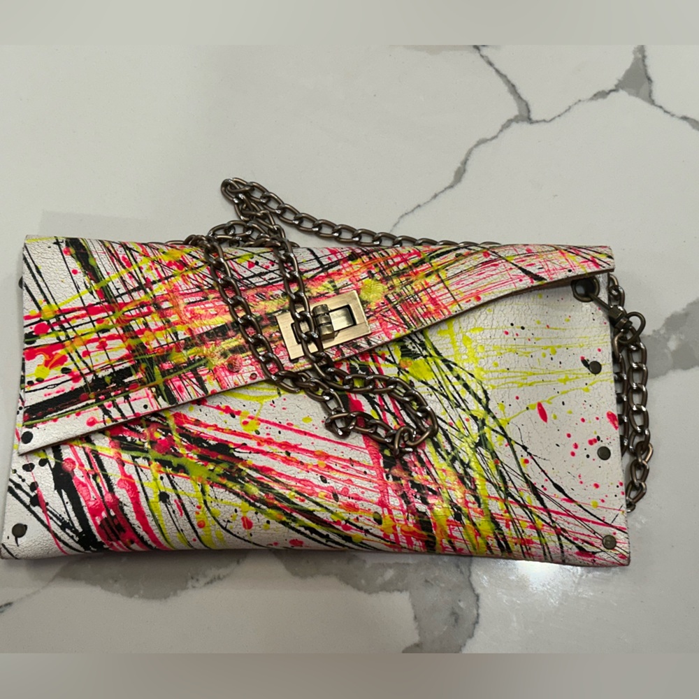 HoB fashion statement crossbody bag / clutch